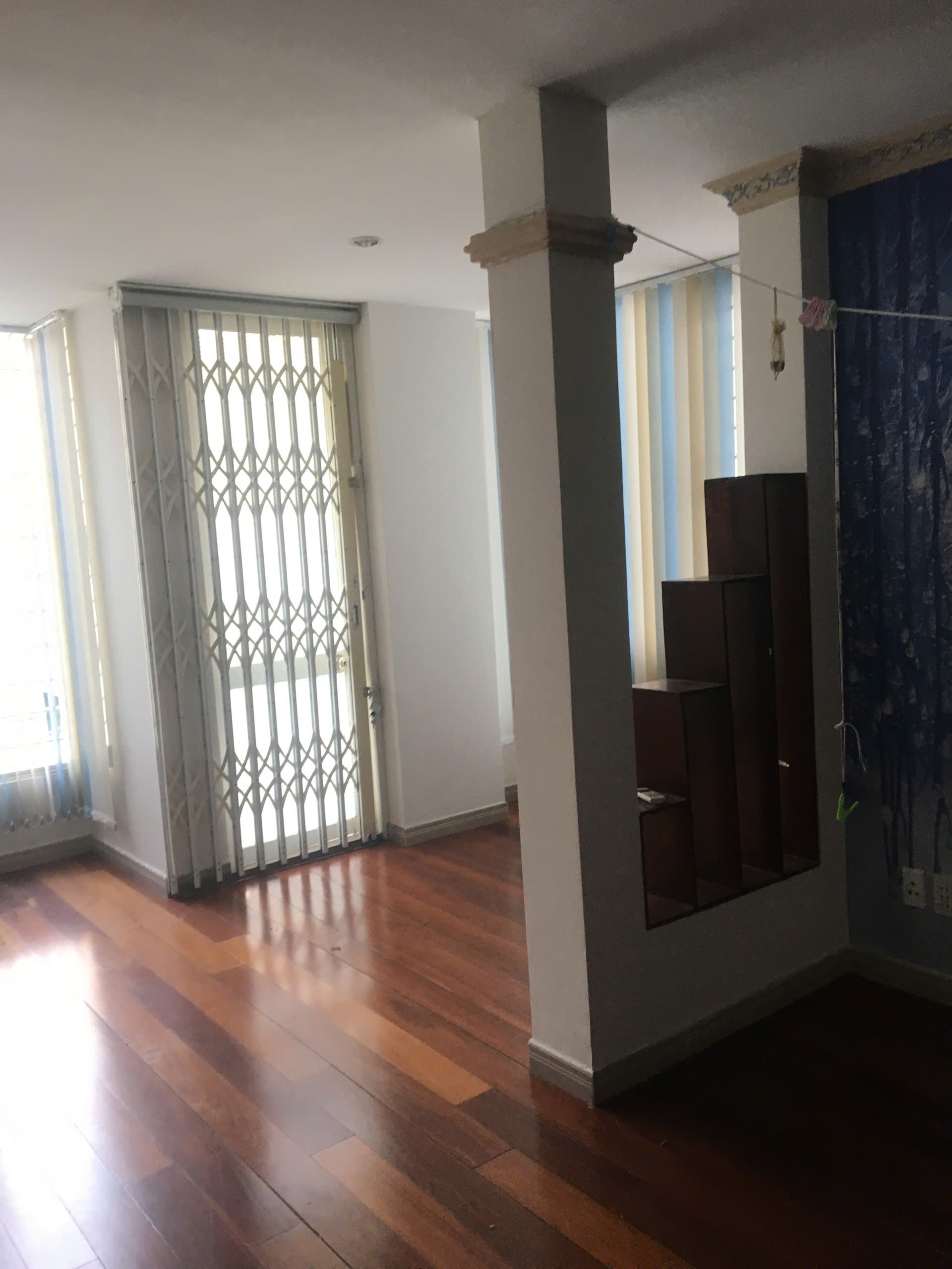 ban gap nha trung tam quan 1 – hem xe hoi duong nguyen trai