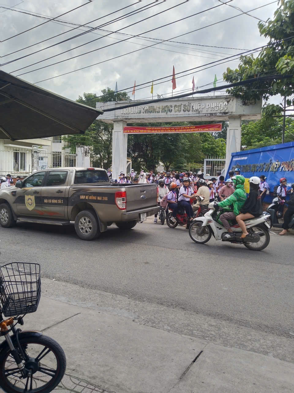 ban nha mat tien kinh doanh doi dien truong hoc hiep phuoc – nhon trach