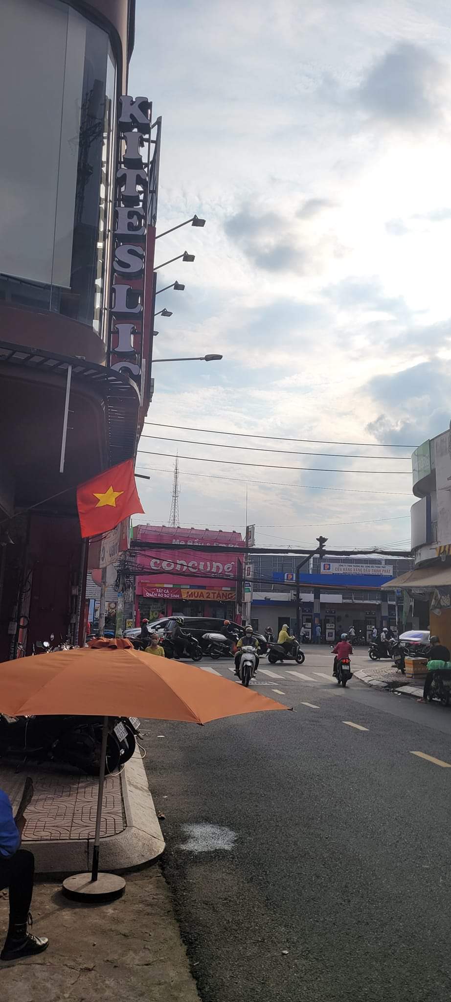 chinh chu can cho thue mat bang lau 3 quan 3, tp hcm